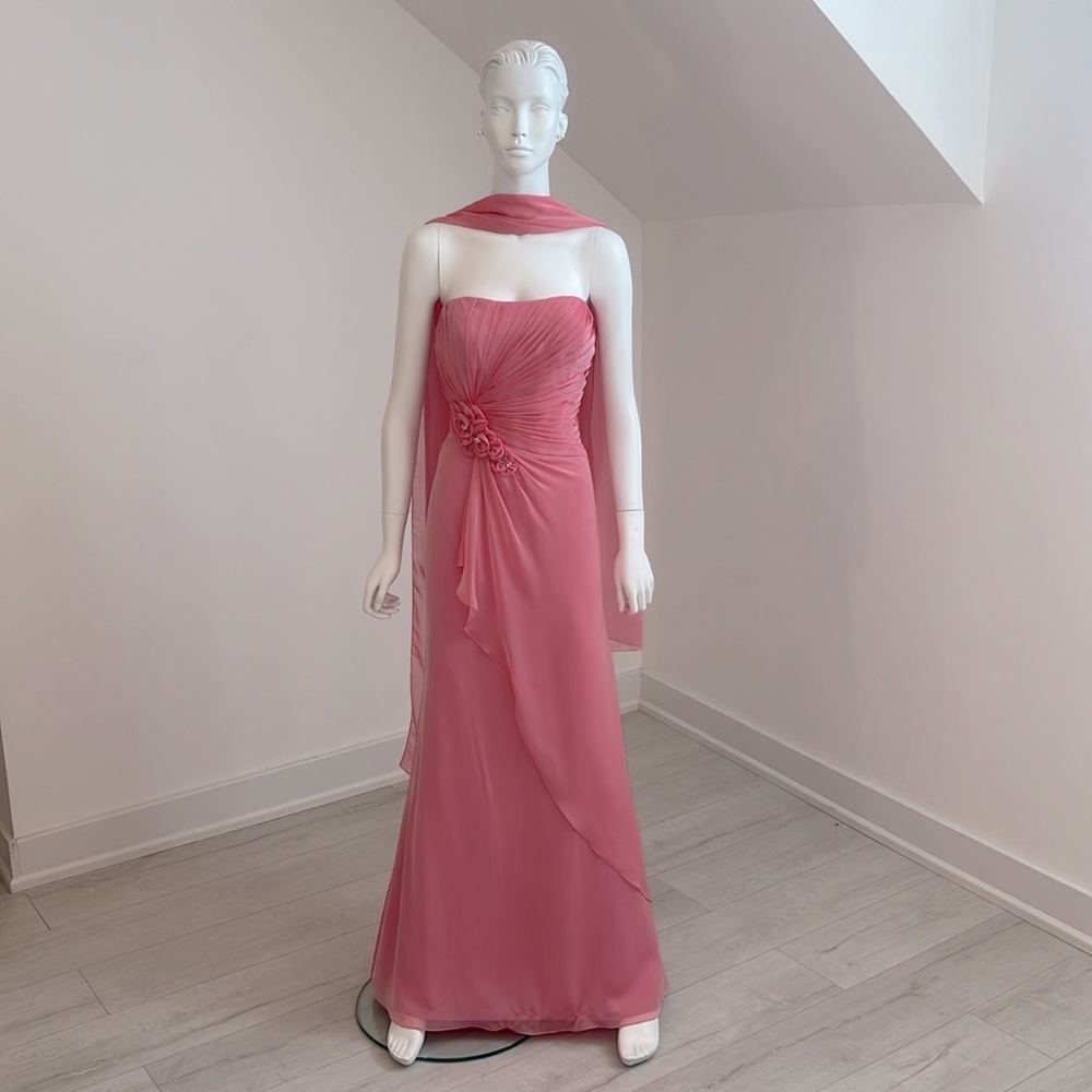 NWT SAMPLE BELLA FORMALSby Venus Bridal size 12 Rose Iridescent Chiffon Pristine